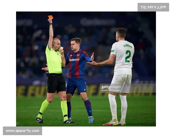 VAR技术升级仍存争议，西甲裁判统一标准成联赛焦点议题