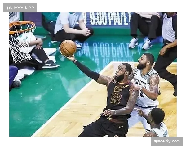 告别巡演?勒布朗-詹姆斯在丹佛主场收获致敬视频与全场掌声 告别巡演?勒布朗-詹姆斯在丹佛主场收获致敬视频与全场掌声