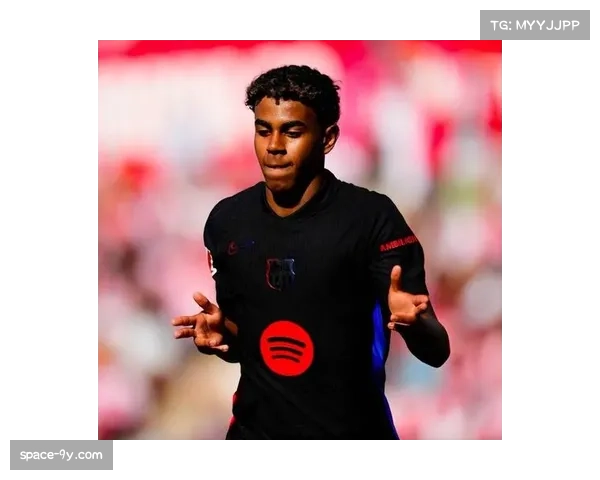 比赛画面:巴萨小将亚马尔边路连续突破制造角球 比赛画面:巴萨小将亚马尔边路连续突破制造角球