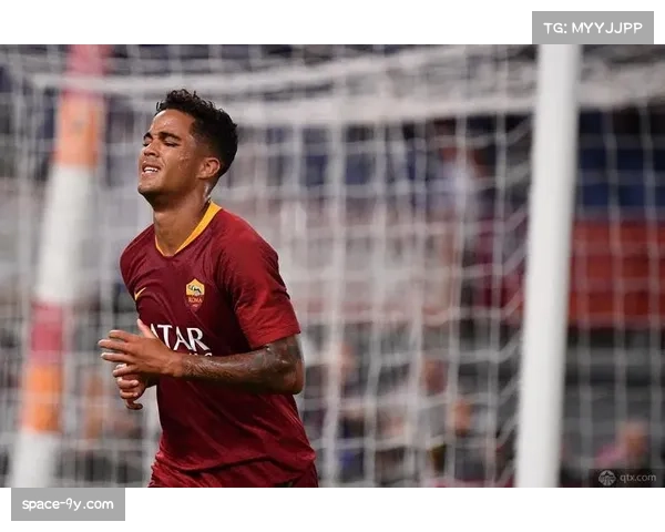 荷兰业余联赛兴起“无限制传中”训练法,旨在提升球员在压力下的出球能力 荷兰业余联赛兴起“无限制传中”训练法,旨在提升球员在压力下的出球能力